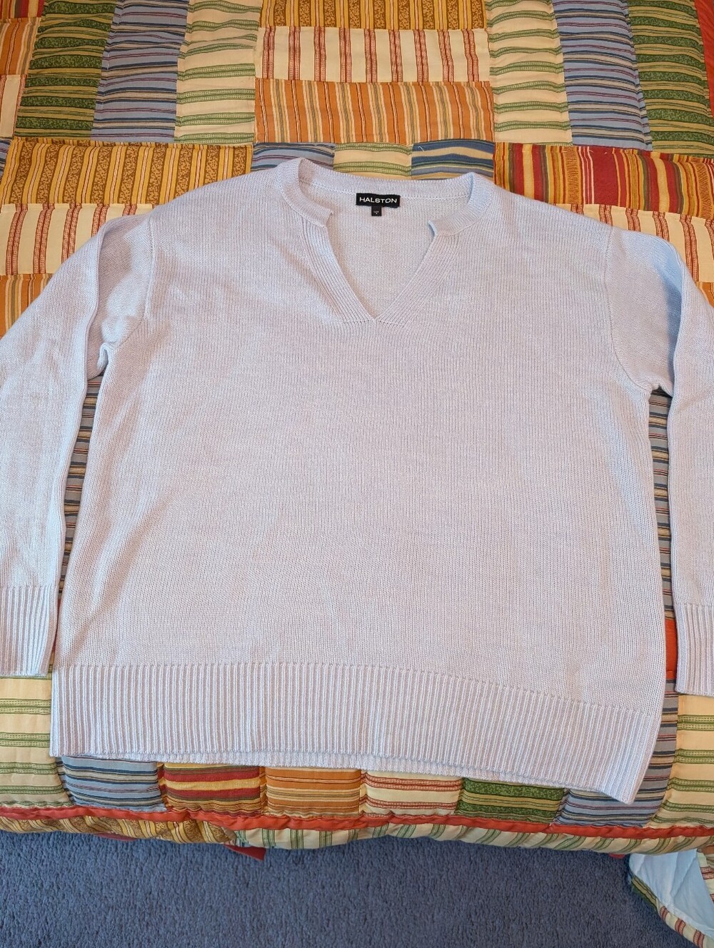 Halston Heritage Women's Pale Blue V-Neck Sweater Size L/ Hint Of Purple